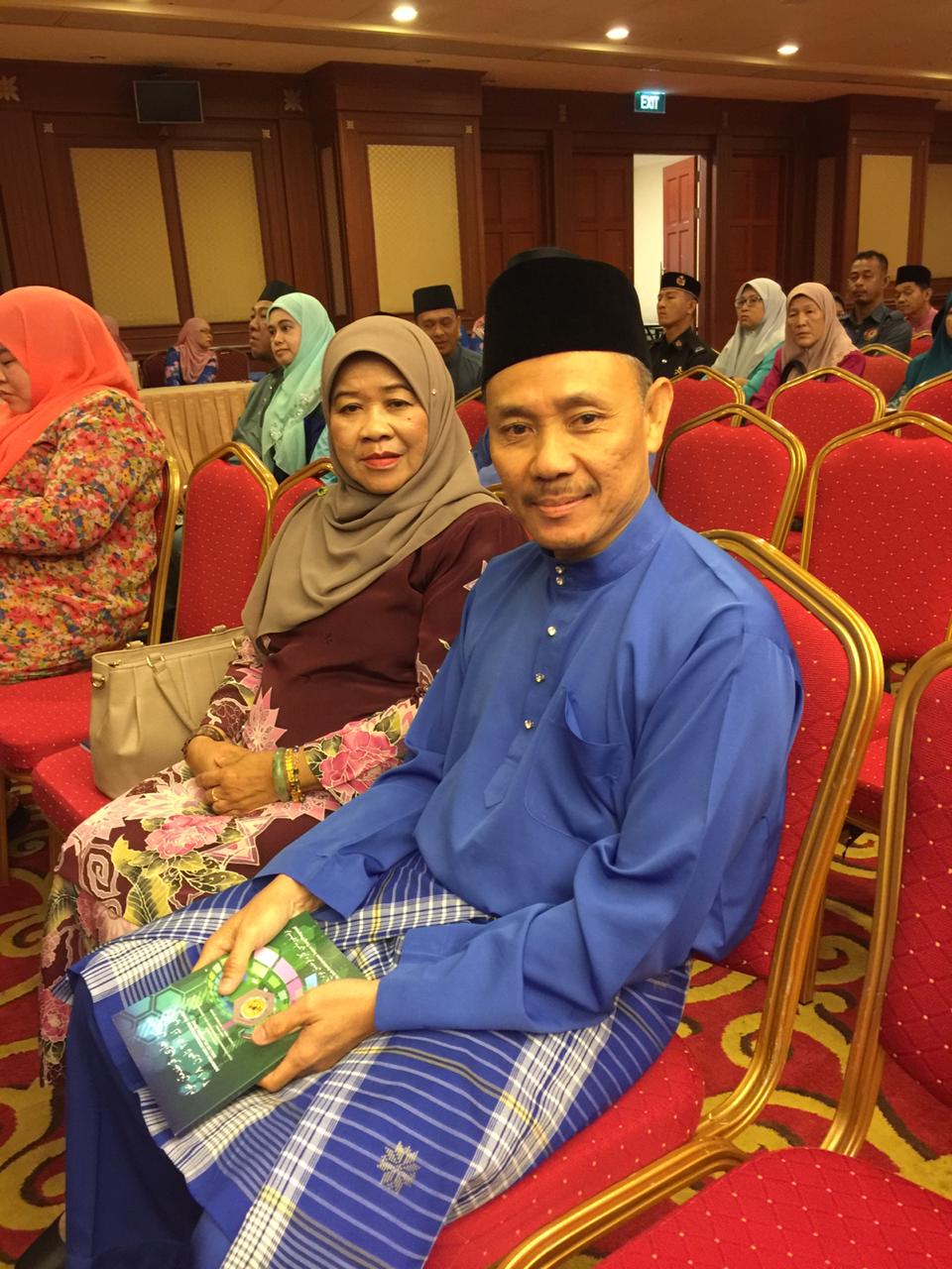 Md Noor n Hjh Siti.jpeg